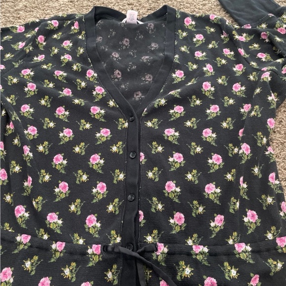 Victoria’s Secret floral, thermal onesie, XL - Picture 2 of 3